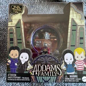 Mattel Addams Family Polly Pocket Collector Set